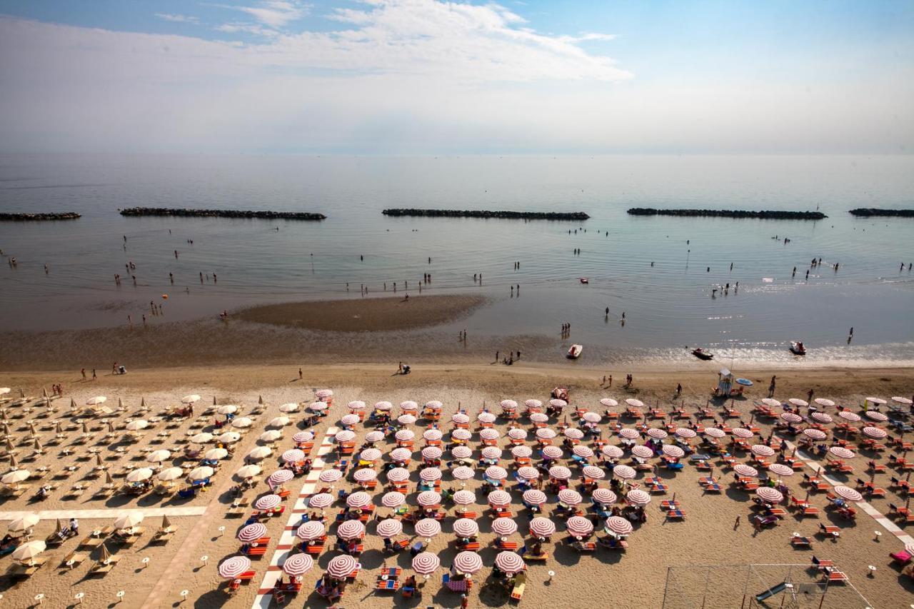 Hotel Majestic Bellaria-Igea Marina Zewnętrze zdjęcie