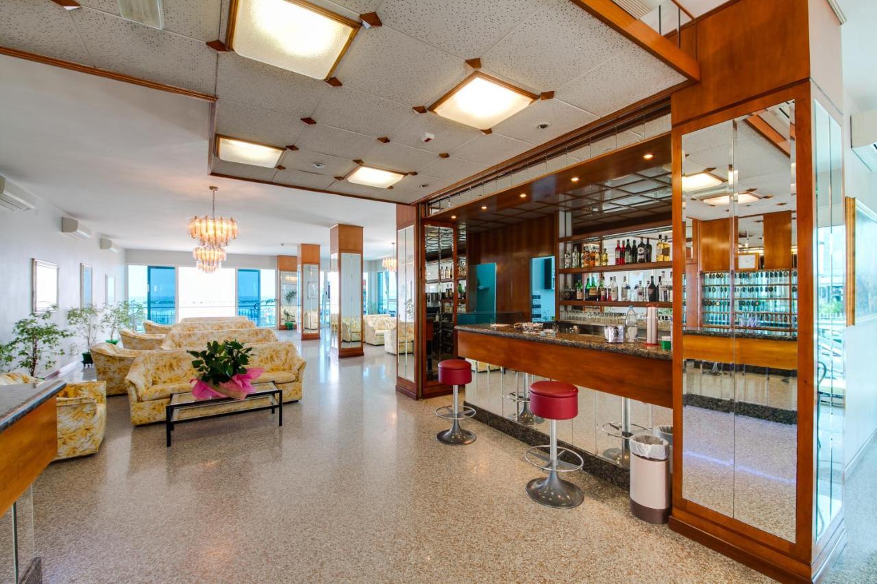 Hotel Majestic Bellaria-Igea Marina Zewnętrze zdjęcie