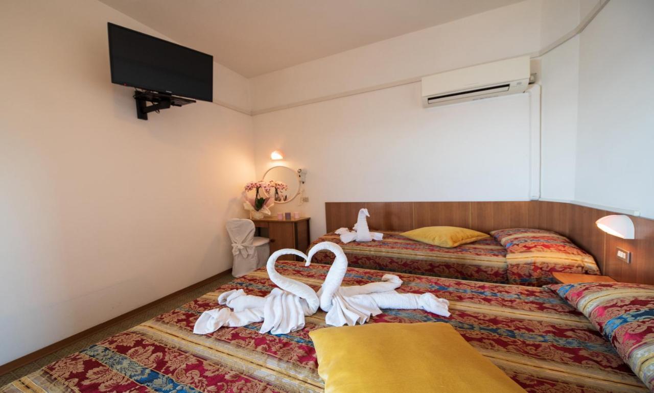 Hotel Majestic Bellaria-Igea Marina Zewnętrze zdjęcie