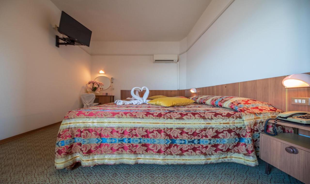 Hotel Majestic Bellaria-Igea Marina Zewnętrze zdjęcie