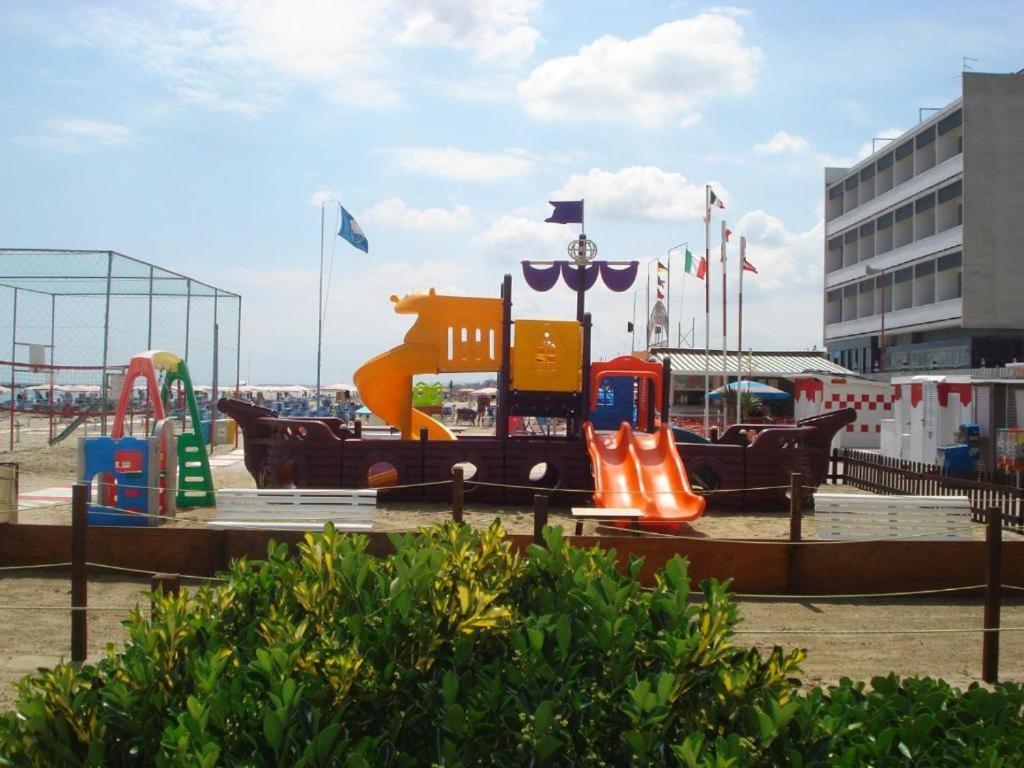 Hotel Majestic Bellaria-Igea Marina Zewnętrze zdjęcie