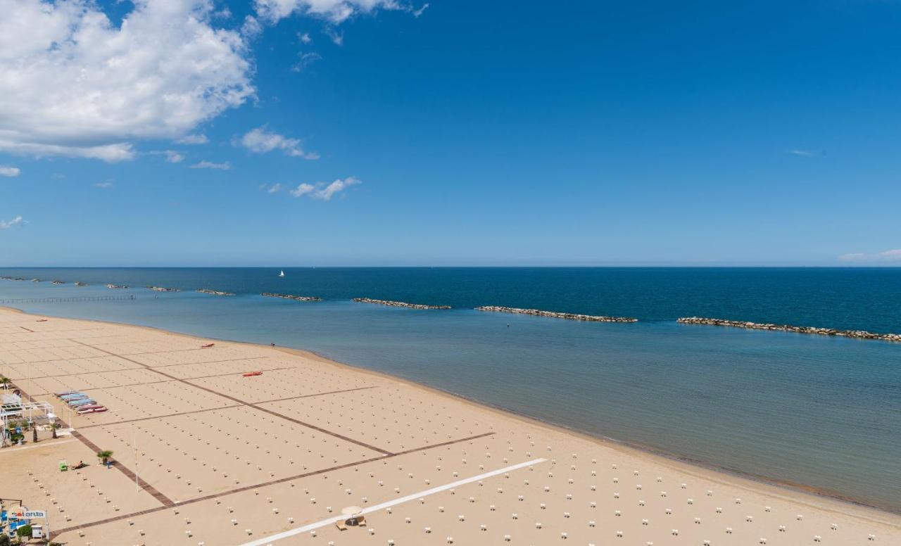 Hotel Majestic Bellaria-Igea Marina Zewnętrze zdjęcie