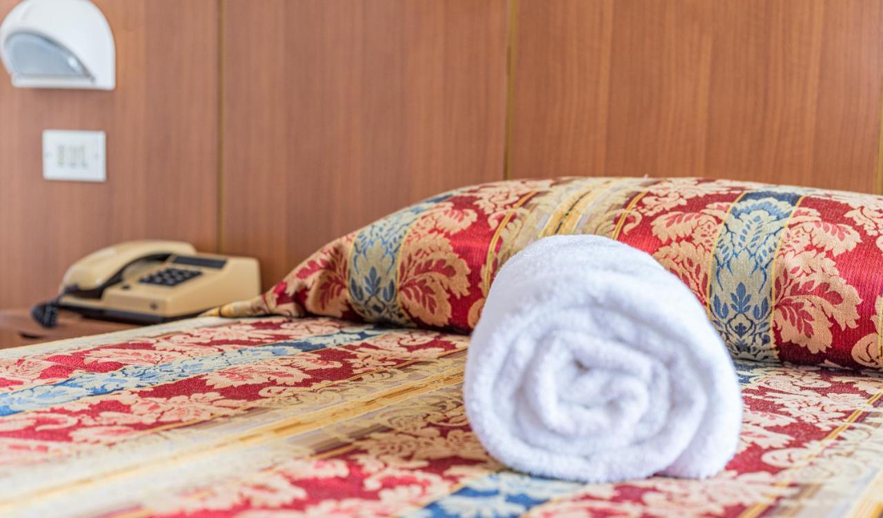 Hotel Majestic Bellaria-Igea Marina Zewnętrze zdjęcie